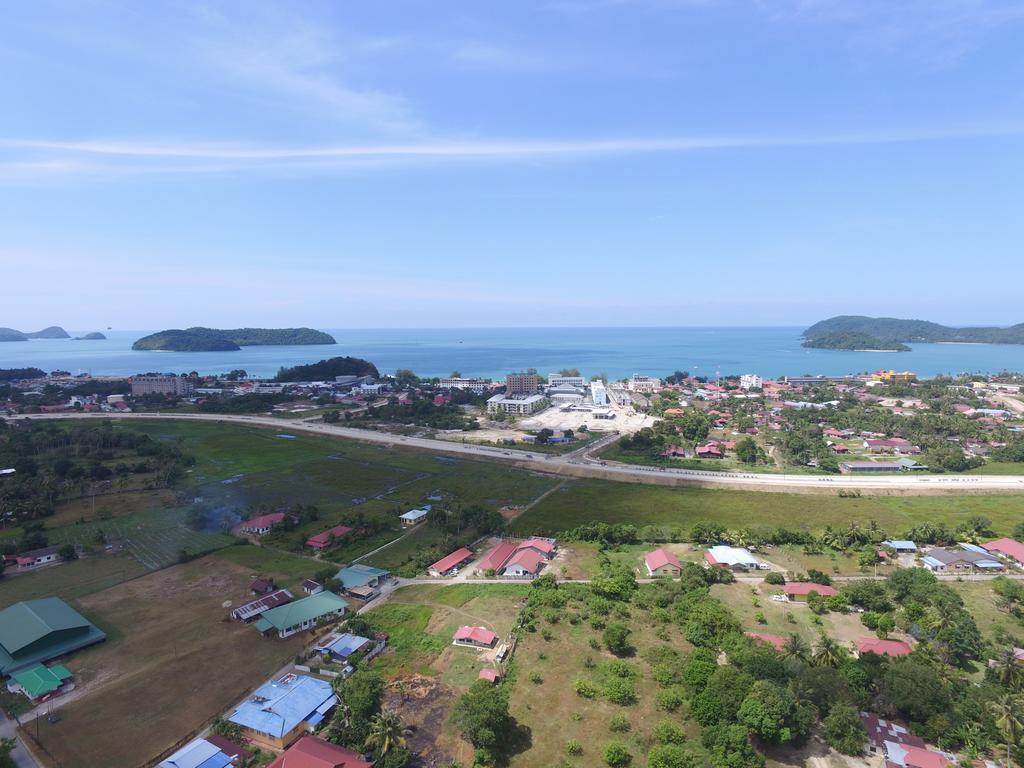 Maxim Apartment Pantai Cenang  Extérieur photo